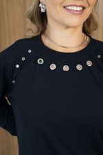 Blusa Trend com Ilhós Preta 