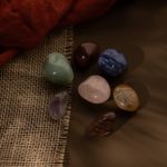 Kit de Pedras Roladas dos 7 Chakras