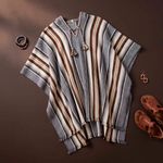 Poncho Peruano Tradicional de Lã com Capuz