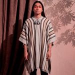 Poncho Peruano Tradicional de Lã com Capuz