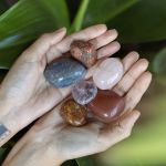 Kit de Pedras Roladas dos 7 Chakras