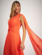 Vestido Longo Coral Plissado Mirele