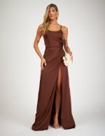 Vestido Longo Marrom em Cetim Priscila