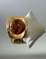 Pulseira Dourada com Detalhe em Acrilico