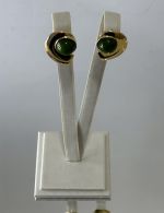 Brinco Dourado com Detalhe Verde