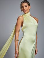 Vestido Longo Amarelo em Cetim Milena