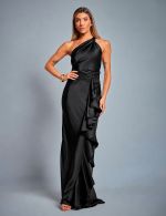 Vestido Longo Preto em Cetim Juliana
