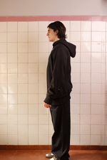 MOLETOM DESTROYED COM CAPUZ PRETO