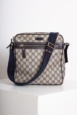 Bolsa Gucci Crossbody Monograma