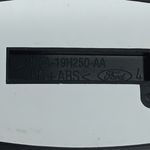 EMBLEMA TAMPA PORTA MALA TRASEIRA ORIGINAL FORD BU5A19H250AA NEW FIESTA HATCH 2014 A 2019 MONDEO 2002 A 2005