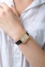 Relogio Quadrado com pulseira em couro St. James Square Black and Gold