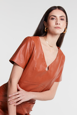 Blusa de couro legítimo Lummi