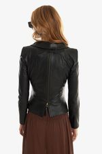 Blusa de Couro Legítimo Leonor Preto