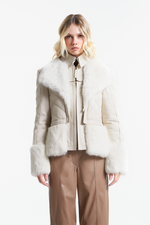 Casaco de Couro Legítimo e Pele Boreal Off White