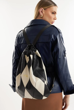 GIFT: Você ganhou uma Mochila de Couro
