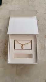 Colar Cartier com Inicial