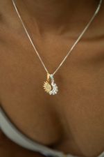 Colar Almas Mescla (Sol dourado e Lua prata Cravejados)