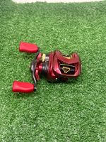 SEMI NOVA - DAIWA SALAMANDURA SV TW 70XH - DIREITA