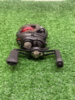 SEMI NOVA - DAIWA TATULA 100XS 60YEARS - DIREITA 