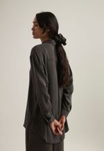  Camisa Emma Seda Textura Chumbo Romã