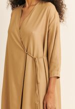 Vestido Amplo Transpassado TENCEL™  Micro Modal Maitê Marrom
