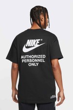 Camiseta Nike Sportswear Authorized preta