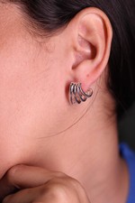 Ear Cuff Linhas Minimalistas folheado em prata