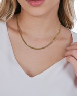 Colar Reto Minimalista folheado em ouro 18K