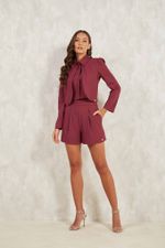 SHORT C/ PREGAS DETALHE COS