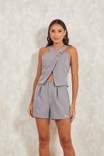 SHORT COM PREGAS FRONTAIS