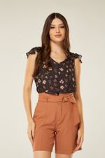 BLUSA COM FENDA NAS COSTAS
