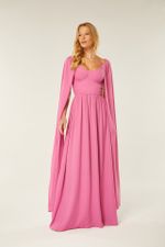 VESTIDO LONGO COM MANGA TIPO CAPA