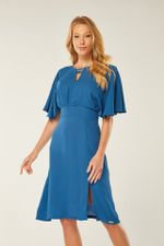 VESTIDO MIDI COM FENDA