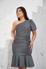 VESTIDO DE LUREX PLINCADO