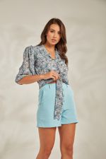 BLUSA COM AMARRACAO NA FRENTE