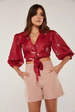 BLUSA COM GOLA E AMARRAÇÃO 