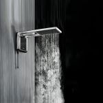 Chuveiro elétrico de parede Lorenzetti Acqua Ultra Storm preto-cromado 6.800kW 220V