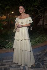 Vestido Bordado Mia Amarelo