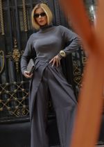 Calça Alfaiataria Larissa Chumbo