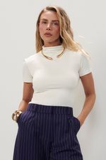 Blusa em Poliamida Manga Curta Com Gola | Simetria - Off White
