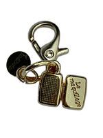 Micro Charm Maquiagem Ouro