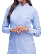 Jaleco Slim Charm Color Azul Claro Com Viés Branco