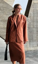 Blazer alongado em couro sintético preto
