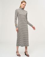 Vestido longo listrado com abertura no ombro