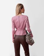 Blusa de Couro Manga Curta com Detalhe Frontal em Python Rosa