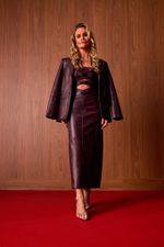 Vestido de Couro com Recortes Vinho