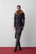 Vestido de Couro Midi com Drapeado Frontal Preto