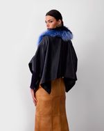 Capa de Couro com Gola de Pele Natural Azul Marinho 