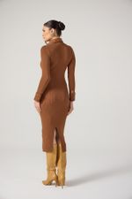 Vestido de Tricot Midi Canelado com Detalhes em Couro Marrom
