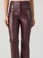 Calça de Couro Flare Vinho